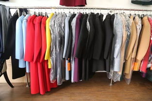 海寧工廠直營店火熱上新 呢大衣200元起，前店后廠打造服飾零售新模式